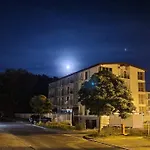 Apartment Tsuru *