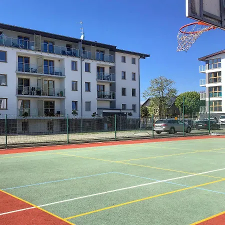 Tsuru Дзивновек