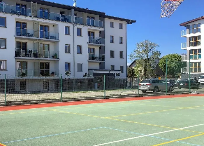 Tsuru Дзивновек